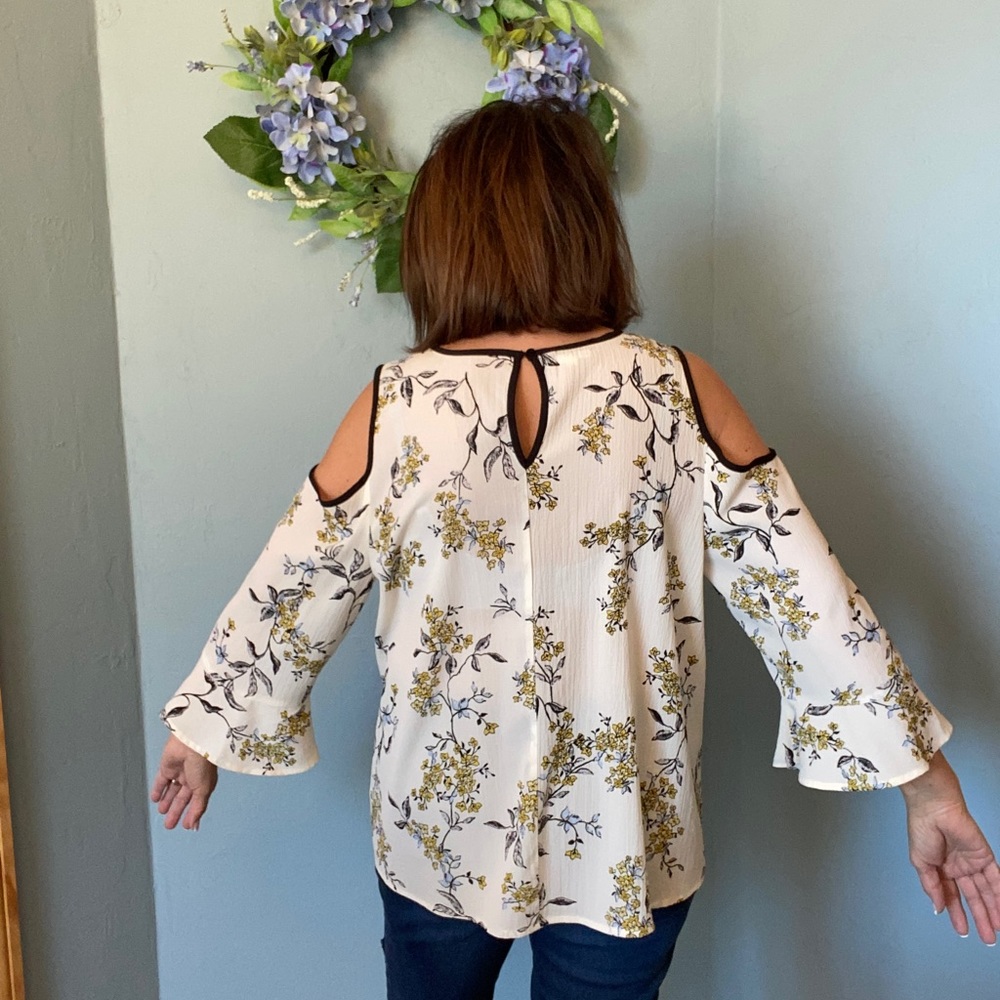 Maurices Flowy top